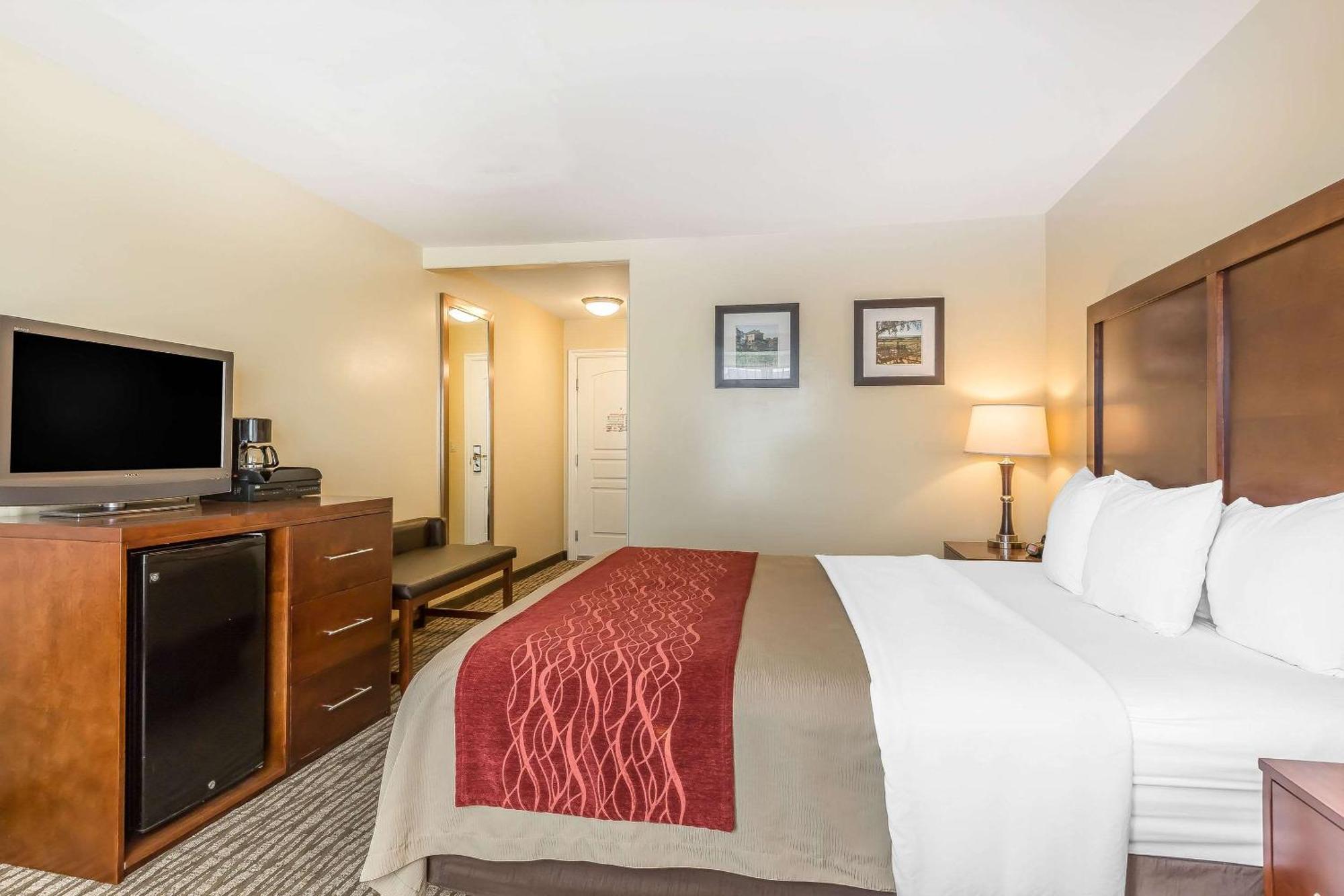 Comfort Inn Pomona Near Fairplex Экстерьер фото