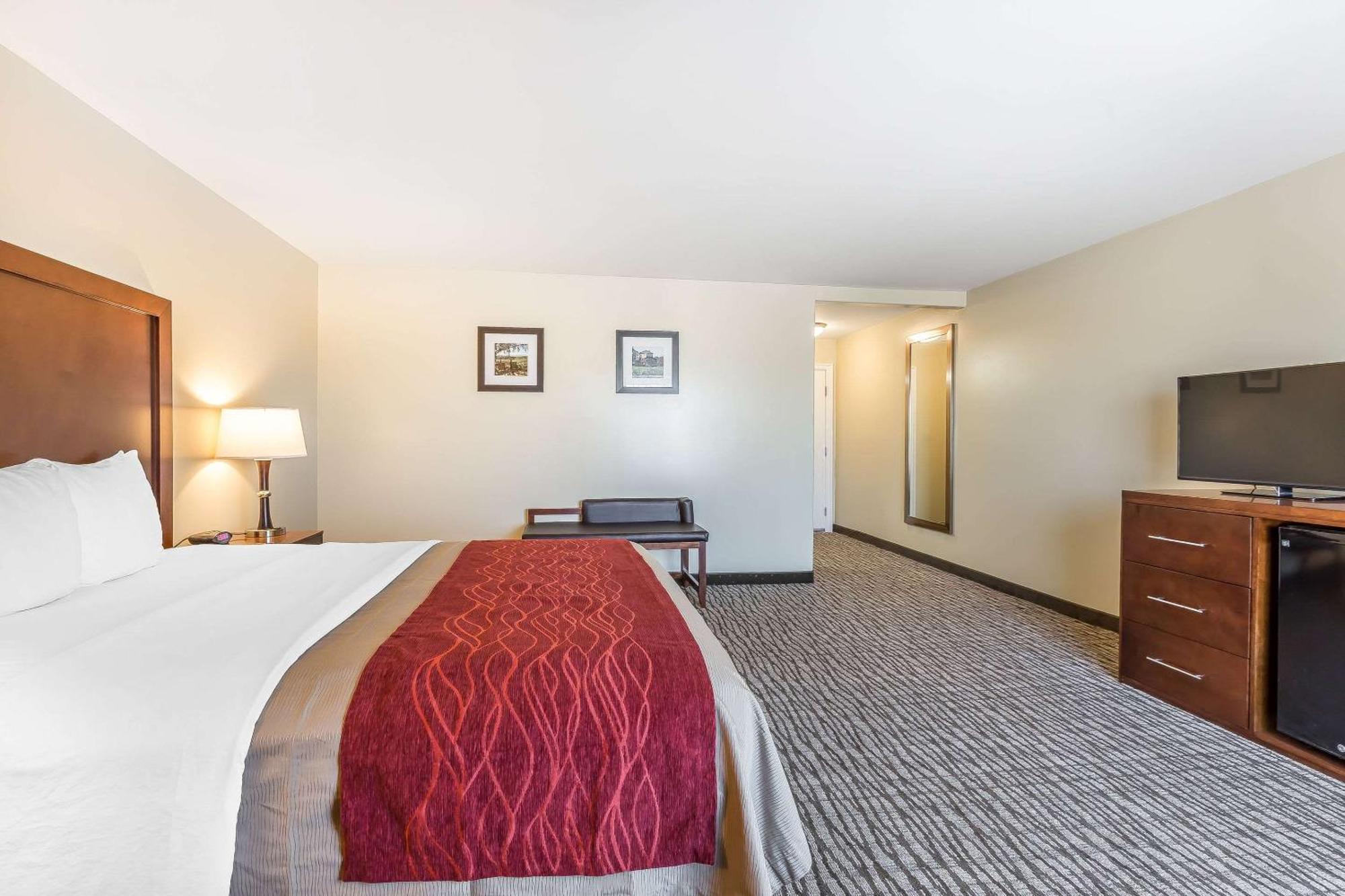 Comfort Inn Pomona Near Fairplex Экстерьер фото